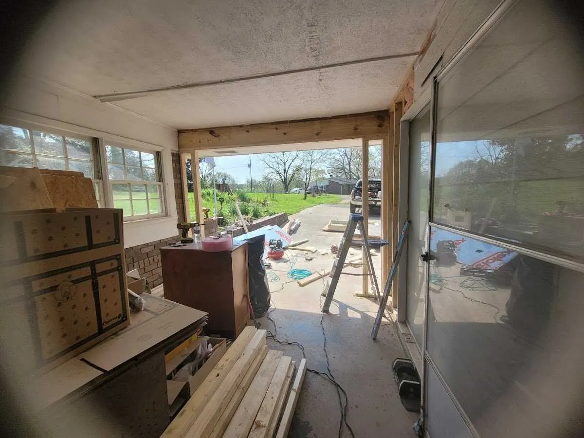 Air movers and dehumidifier for Drying & Dehumidification in Arkadelphia